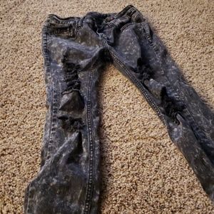 Balck acid wash jeans
